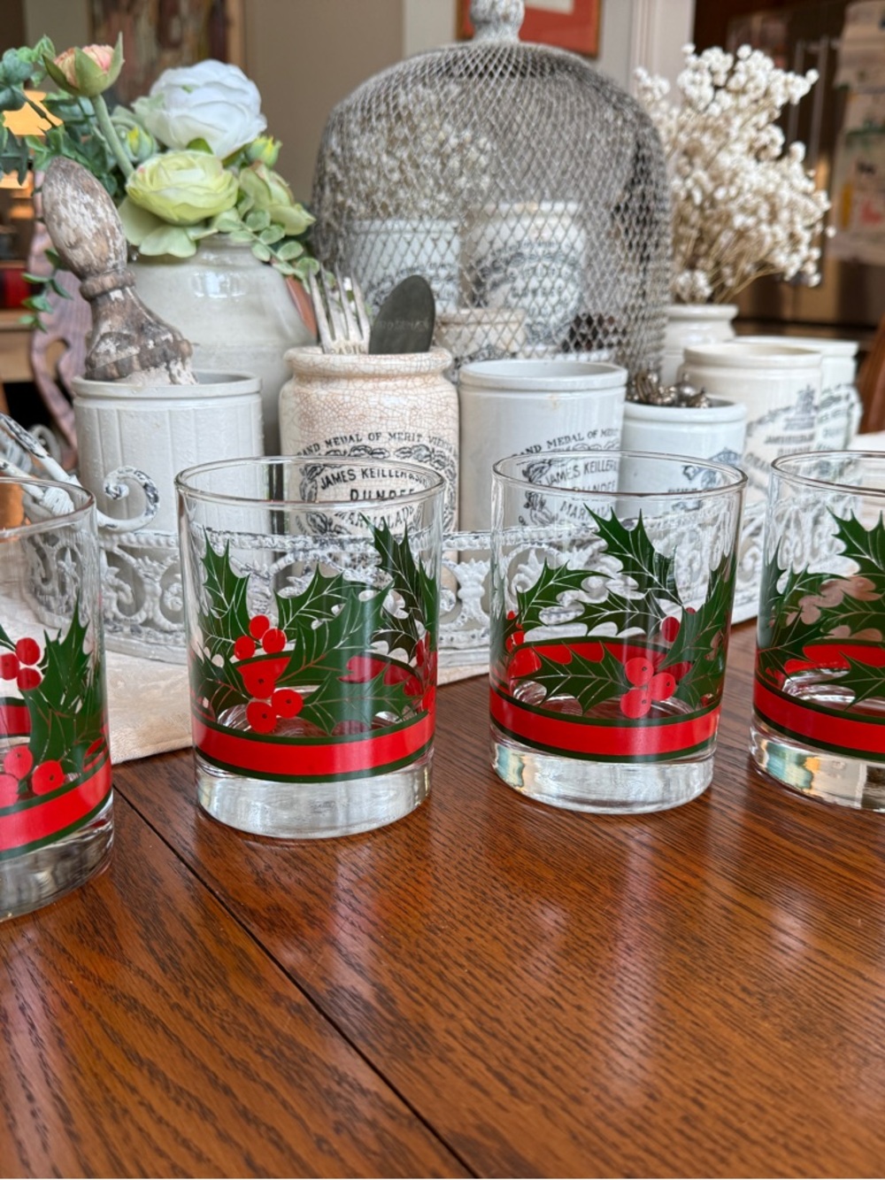Vintage Libbey Holiday Holly & Berries Glass Tumblers set of 4 - Picture 8 of 17